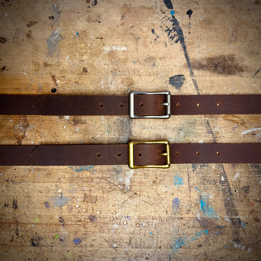 Barróg · Ceintures en cuir · Étroites