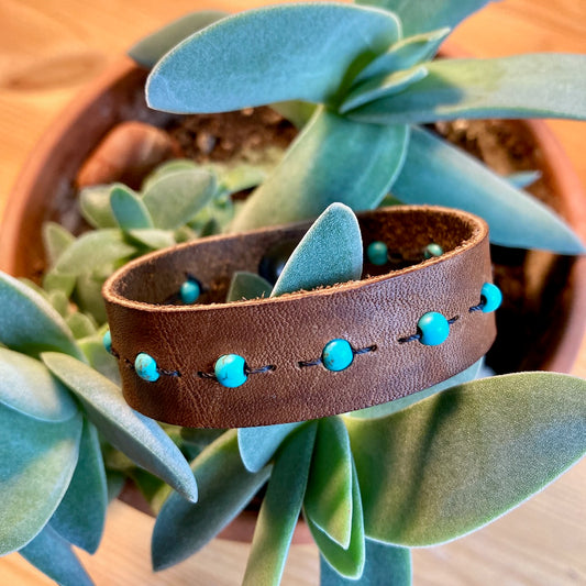 Isla · Bracelets en cuir et turquoise