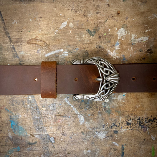 Barróg · Ceintures en cuir · Boucle celtique